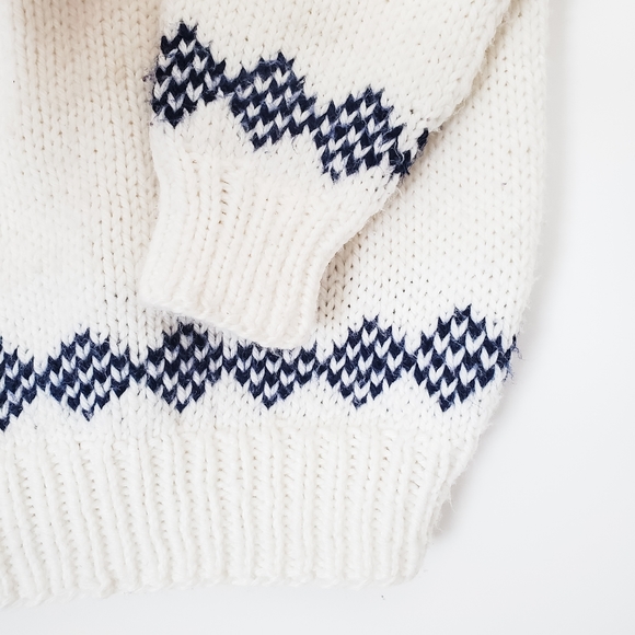 Vintage Handknit Blue & White Fair Isle Sweater Size X-Small - Medium - Picture 4 of 8